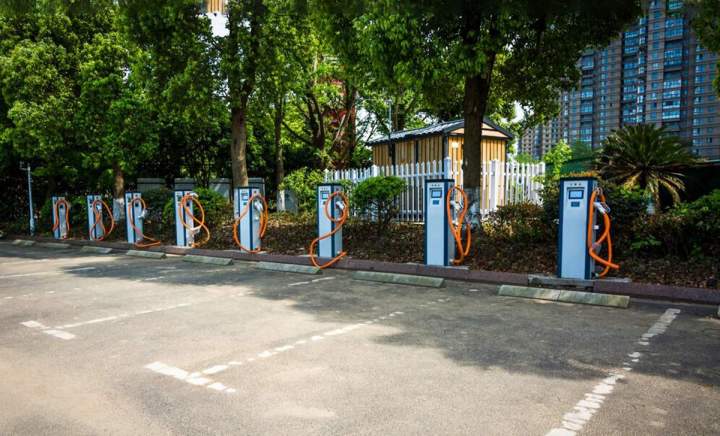 Borne publique pour véhicules électriques Saint-Jérôme